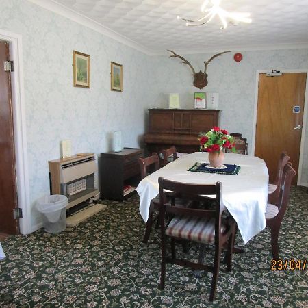 Tremains Guest House Bridgend  Ngoại thất bức ảnh