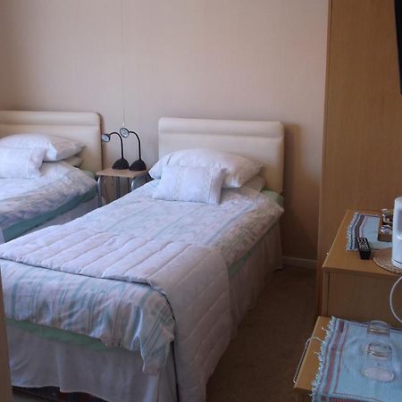 Tremains Guest House Bridgend  Phòng bức ảnh