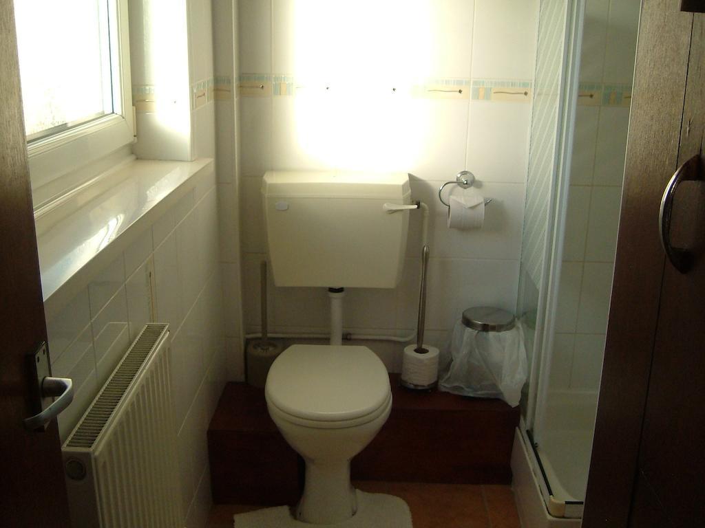 Tremains Guest House Bridgend  Phòng bức ảnh