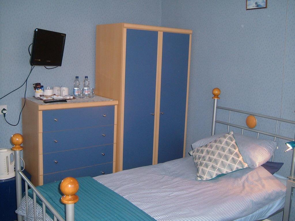 Tremains Guest House Bridgend  Phòng bức ảnh